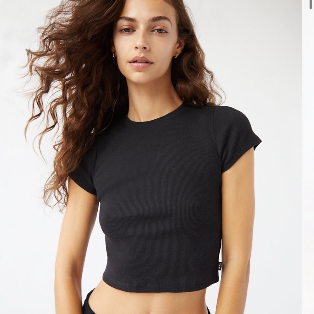 TNA Ribbed Cropped Tee